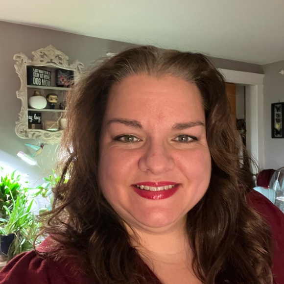 Meet your Posher, Allison - Picture 6 of 6